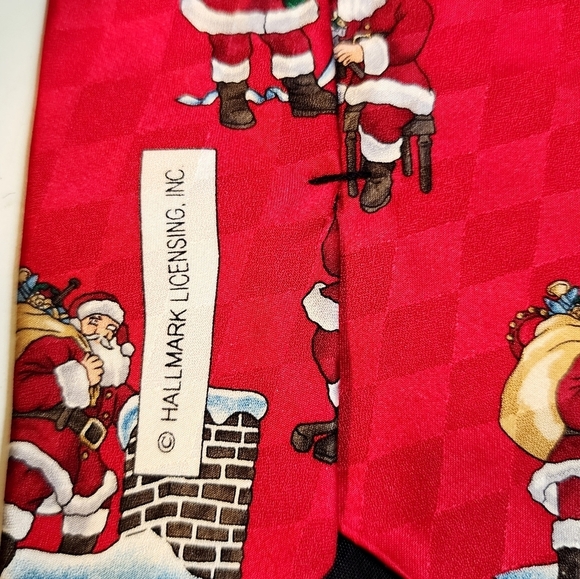 Hallmark Licensing Hollidays Traditions Santa Claus Christmas Silk Tie - Picture 3 of 7